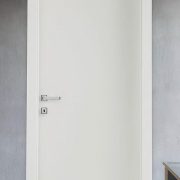 Лакирана интериорна врата L-012